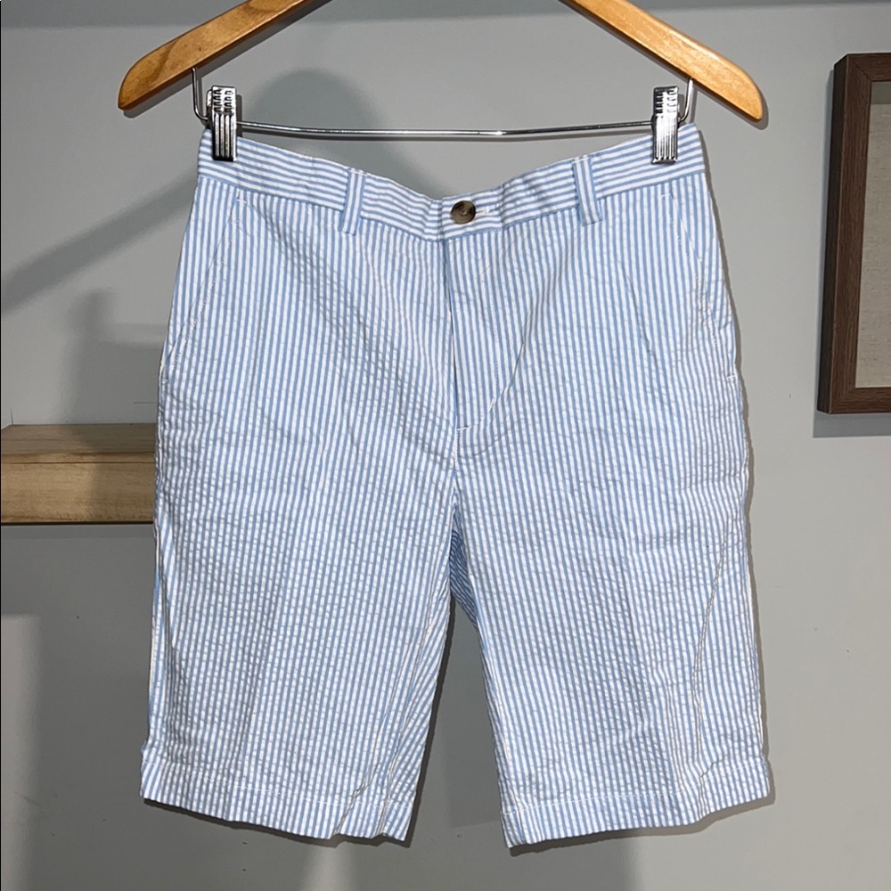 Vineyard vines NWT blue and White Striped Men's Shorts